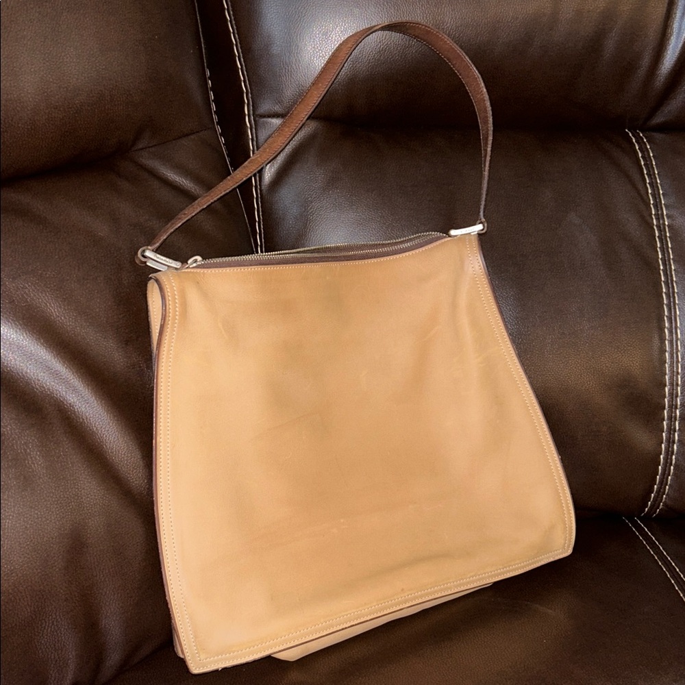 Vintage Coach Monterey Zip 6143 Tan Leather Shoulder Bag 1999 Trapeze - Picture 4 of 10